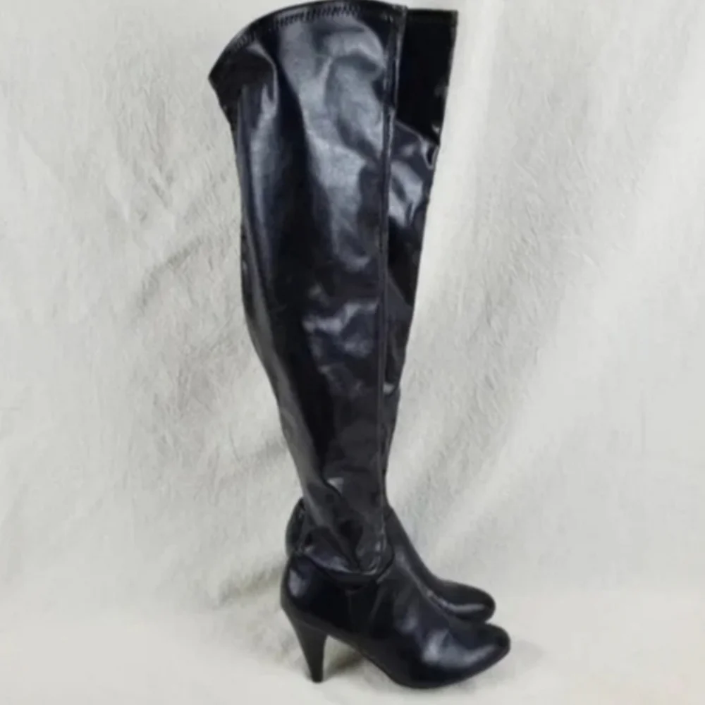 NWOB Chinese Laundry Kingdom over the knee boots
